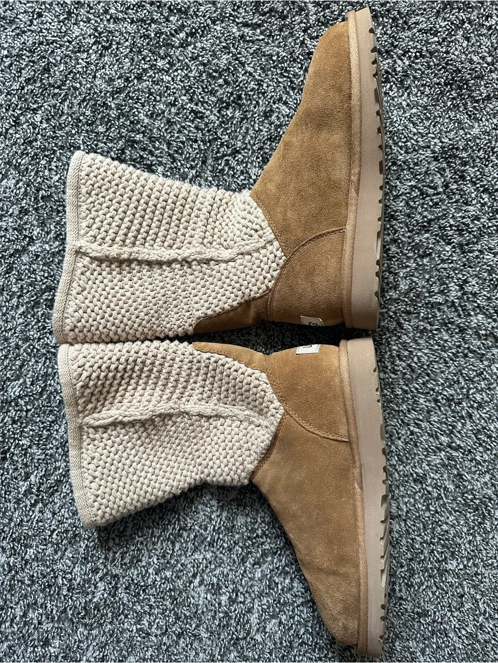 UGG Kids Darrah Chestnut Suede Knit-Cuff Boots Size 4 Youth